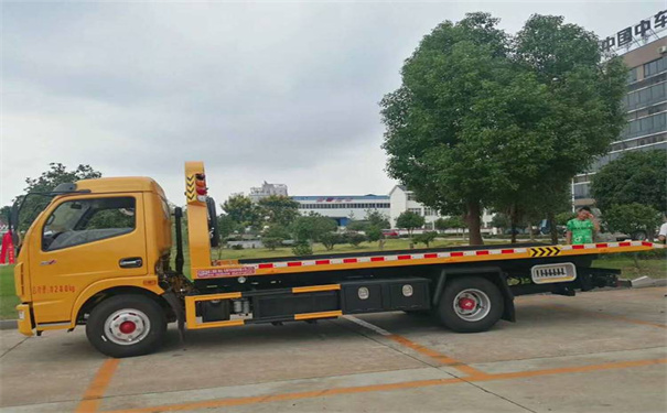 黑龙江定远24小时拖车救援电话号码，定远道路救援公司怎么收费的